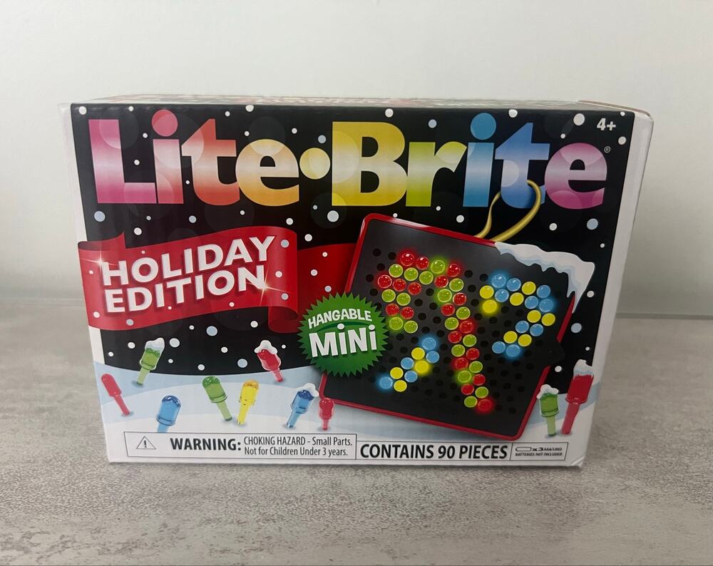 Lite-Brite Holiday Edition Mini Hangable Ornament With 4 Templates NIB Sealed